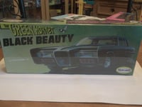 Polar Lights POL876/12 The Green Hornet Black Beauty Kit 1/32 - NEW & SEALED