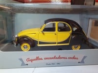 IXO, CITROEN 2CV6 Charleston 1982 jaune et noir, échelle 1/24, MAG242CVYBK