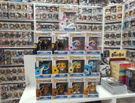 Funko Pop! Eeveelution x13 Bundle 577/948 - Pokemon Eevee - Floqué + Protecteur