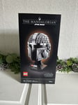 LEGO STAR WARS: The Mandalorian Helmet (75328)