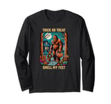 Vintage Sasquatch Halloween Bigfoot & Son Trick or Treat Long Sleeve T-Shirt