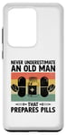 Coque pour Galaxy S20 Ultra Ne sous-estimez jamais un vieil homme qui prépare des pilules