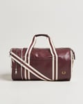 Fred Perry Classic Barrel Bag Oxblood/Ecru