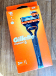 Gillette Fusion 5 Lames Rasoir + 3 Recharges avec Lubrastrip Rasage Optimal NEUF