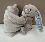 NEW Jellycat Bashful Beige Blossom Bunny Soother Soft Baby Toy Comforter BNWOT