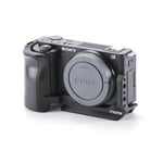 L-Bracket Mounting Plate for Sony ZV-E10 Black