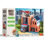 Brick Trick Trefl Caserne de Pompiers/Fire - Construisez en Briques, ECO Blocs en Brique, 190 Briques, pour Les Enfants à partir de 6 Ans