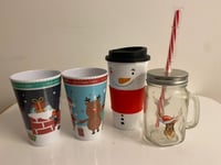 Cups - Fun Christmas Plastic And Glass Mason Jars With Lid And Straw - Set of 4