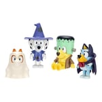 Bluey Coffret de 4 Figurines, Halloween, Figurines articulées de 6 cm de, Bingo, Chloe et Lucky en Tenues d’Halloween, avec des Accessoires, Recrée tes Moments préférés du Dessin animé