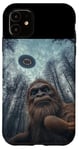 Coque pour iPhone 11 Bigfoot ma Selfie avec OVNIS Impression bizarre Espace Graphique Drôle