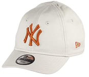 New Era New York Yankees League Essential 9Forty Adjustable Infant Cap - Infant