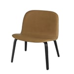 Muuto - Visu Lounge Chair Tyg Svartlackerad Ask/ Cognac Silk Läder - Lenestoler - Mika Tolvanen - Lær/Tre