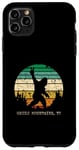 Coque pour iPhone 11 Pro Max Green Mountains VT USA Sasquatch Peace Sign Bigfoot