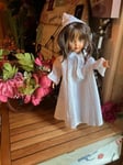 ROBE NEUVE COMMUNION AVEC CAPUCHE FILLE OU POUPON INEIT