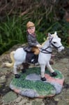 NA0809  FIGURINE  STATUETTE  PETITE FILLE  CAVALIERE CHEVAL PONEY   EQUITATION