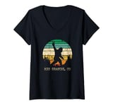 Womens Rio Grande CO USA Sasquatch Peace Sign Bigfoot Design V-Neck T-Shirt