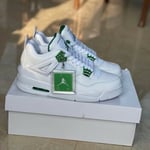 Baskets basses Nike  Jordan 4