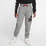 With a multi-coloured mash-up of classic logos, these Jordan Jumpman Joggers are made from fleece for cosy all-day comfort. Older Kids' (Boys') Fleece - Grey