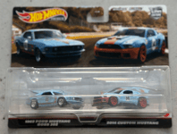 Hot Wheels Premium Twin Set 2014 CUSTOM & 1969 FORD MUSTANG BOSS 302 GULF 2 Pack