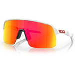 Oakley Sutro Lite Solglasögon (Prizm Ruby) - Vit/Röd | Fri frakt över 1499 SEK | Löpning - Handla nu på Loparshop.se!