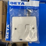 Deta VC1374 Vimark Curve 13 A Switched Spur with Bottom Flex Outlet White