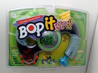 Hasbro Bop It Extreme 2 Electronic Handheld Game- 2002 Brand New Factory Sealed