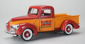 Ford Pick Up 1940 Minneapolis Moline 1:25 Model Speccast