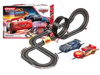 Carrera GO!!! Disney Pixar Cars - Neon Nights – Circuit de course électrique avec voitures miniatures Flash McQueen et Jackson Storm – Jouet pour enfants à partir de 6 ans