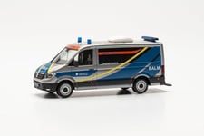 Herpa Maquette Voiture VW Crafter à Toit Plat Office fédéral de la logistique et de la mobilité, echelle 1/87, Model Allemand, pièce de Collection, Figurine Plastique