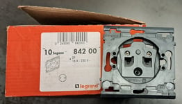 LEGRAND SAGANE 84200 - 1 mécanisme Prise 2P SANS terre 230V - à vis