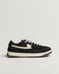 Stepney Workers Club Pro Cup 01 S-Strike Suede Sneaker Black White