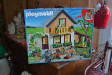 PLAYMOBIL neuf 5120 grande boite avec maison et tout 4/10 ans mondial