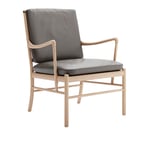 Carl Hansen - OW149 - Colonial Chair, Vitoljad Ek, Lädergrupp B Thor - 306 - Fåtöljer - Ole Wanscher - Brun - Läder/Trä