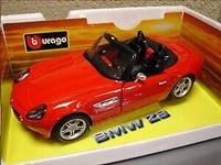 Bburago 3377R - Miniature BMW Z8 Rouge (1:18)