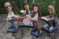 841.0004  4 FIGURINES  GROUPE  JIM MORRISON THE DOORS  POP STAR WARREN STRATFORD