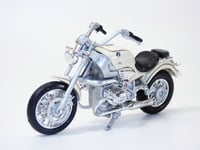 Moto BMW R1200C beige Film James Bond Demain ne meurt jamais 1/18 007