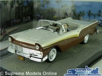 FORD FAIRLANE MODEL CAR JAMES BOND DIE ANOTHER DAY FILM USA 1:43 SCALE IXO K8