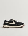 Stepney Workers Club Pro Cup 01 S-Strike Suede Sneaker Black White