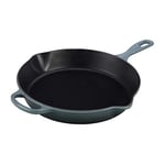 Le Creuset Signature Poêle à Cuisson et de Service en Fonte, Ronde, Ø 26 cm, convient à tous les types de cuisinières, y compris à induction, 2,60 kg, Ocean