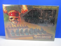 new PIRATES OF THE CARIBBEAN dead mans chest CHESS SET COLLECTORS GAME disney