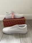 VANS Old Skool True White Unisex Plimsolls/Trainers UK Size 10 New - Damaged Box