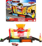 Mattel Disney and Pixar Cars Color Changers Car Wash Playset with Color Changing Lightning McQueen Toy Vehicle, 20-Inches Long, Connects to Other Sets, JBM70