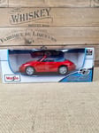 MAISTO Diecast Model Car 1:18 Scale - Porsche 911 Carrera in Red