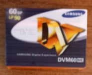 Une cassette k7  60 minutes MiniDV Mini Dv SAMSUNG ME  neuve