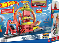 Hot Wheels City Super Loop Fire Station Playset & 1 Toy Fire Engine 1:64 Scale