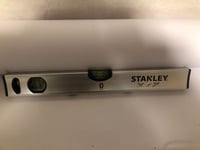 Niveau à bulle STANLEY magnetique 40cm (1.960)