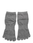 Moonchild Yoga Wear Moonchild Grip Socks - High Rise Grå