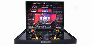 Minichamps 1:18 RED BULL RB19 TWO CAR SET VERSTAPPEN WORLD CHAMPION QATAR 2023