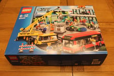 Lego City 60026 Town Square New Sealed in Box FREE 24 Hour Parcelforce Delivery