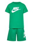 Nike Nkn Club Tee & Short Set Grön